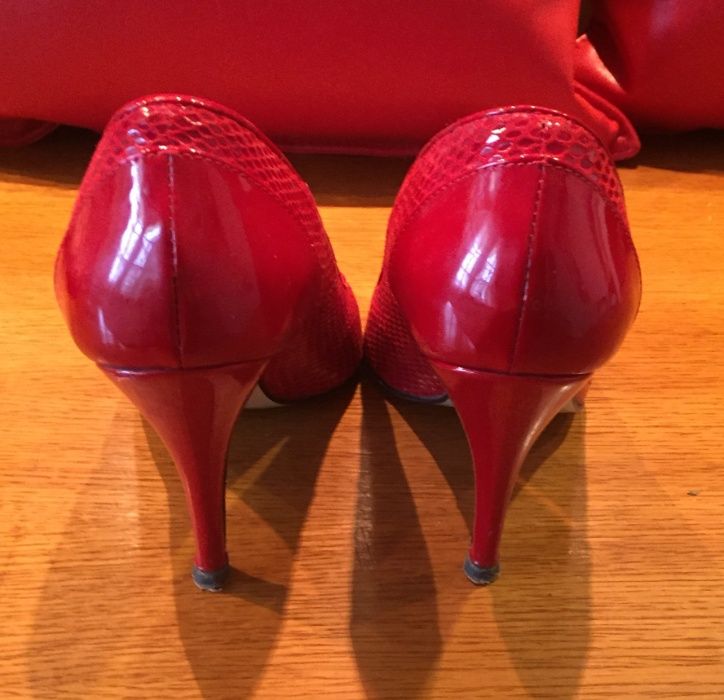 Stiletto piele rosie