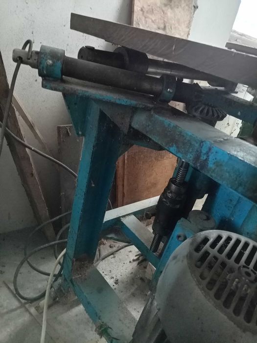 Vand Circular si  freza  pentru lemn