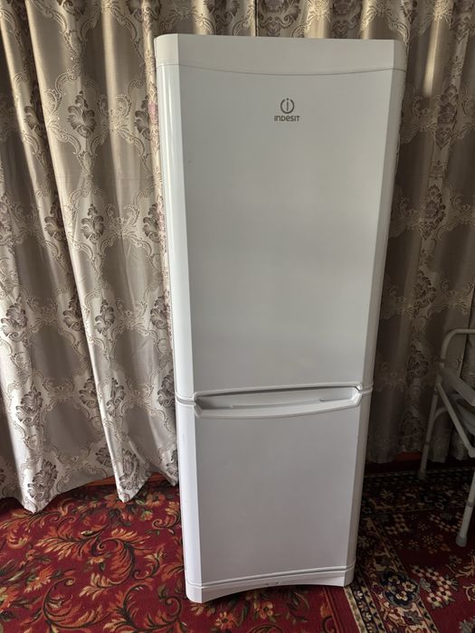 Холодильник Индезит рабочий