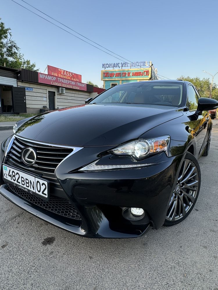 Lexus IS 200t 2016