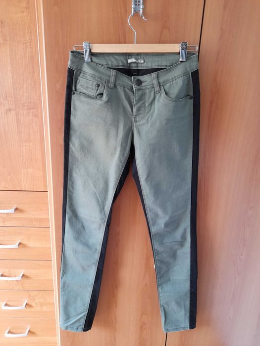 Маркови панталони във войнишко зелено и черно