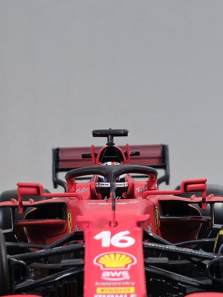 Ferrari SF21 1:18