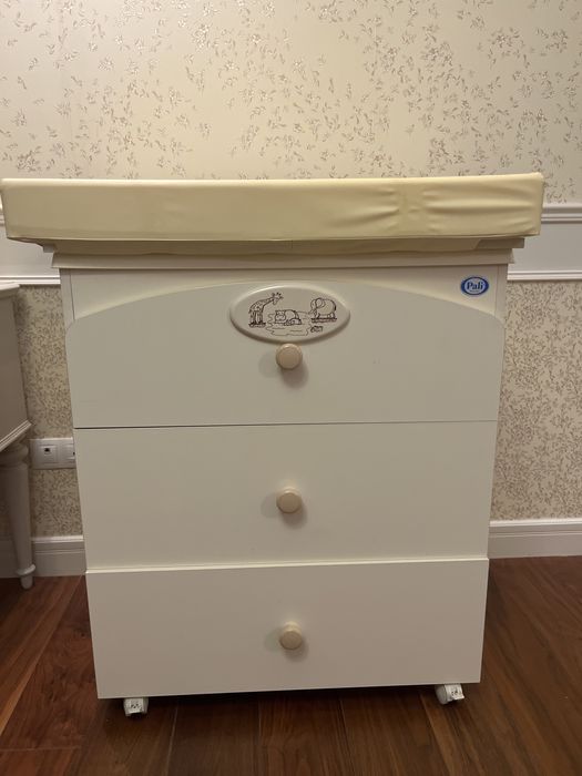 Пеленальный комод для новорожденного