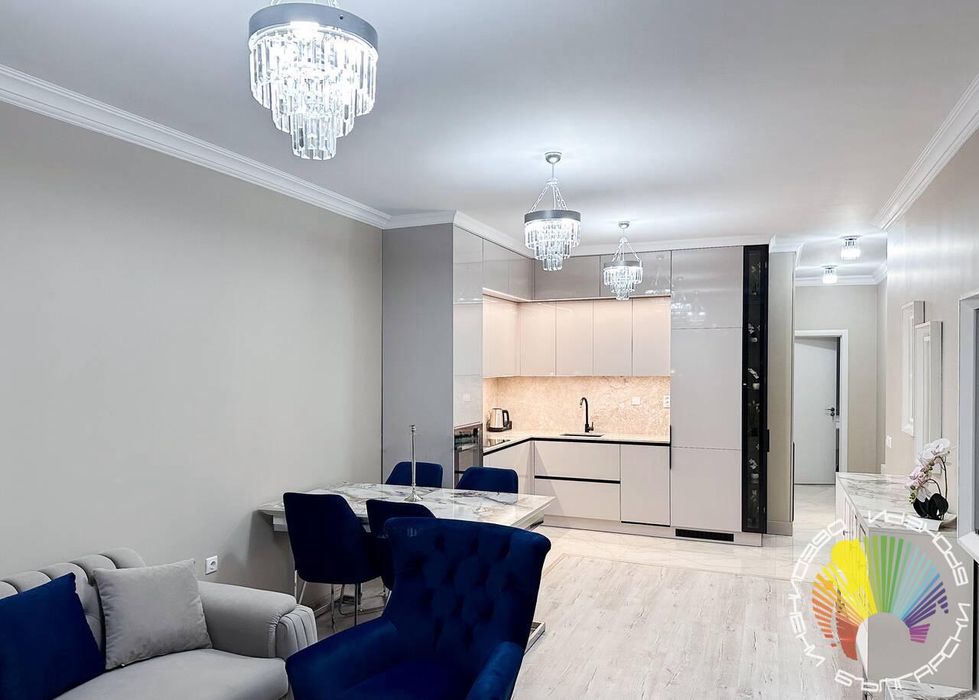 Дава се под наем Тристаен апартамент в Бургас, Изгрев - 105 кв.м за 850 € - Снимка #3