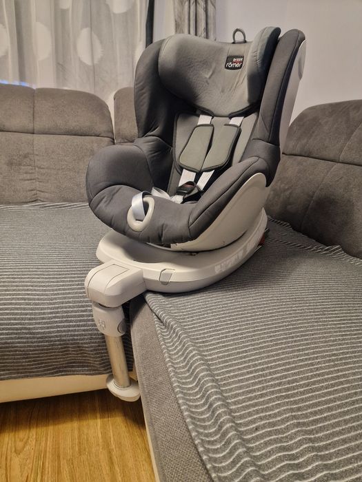 Scaun auto Britax Romer Dualfix 360° ISOFIX