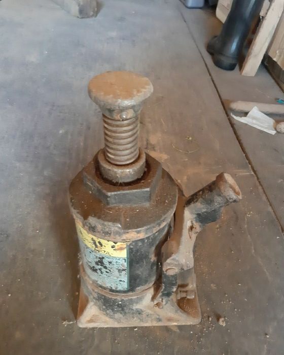 Продам домкрат Кразовский