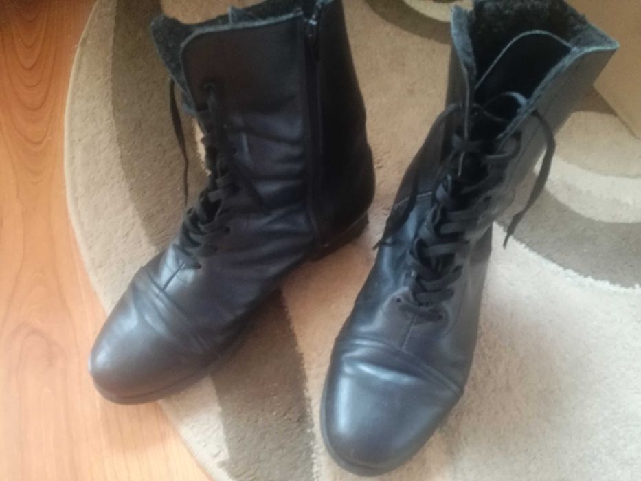 Продавам дамски зимни ботуши-боти от естествена кожа поръчкови