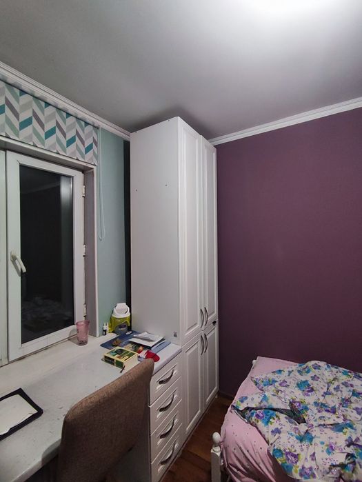 Два шкафа со столом для подростков