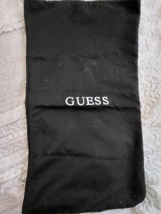Малка чанта с дълга дръжка Guess