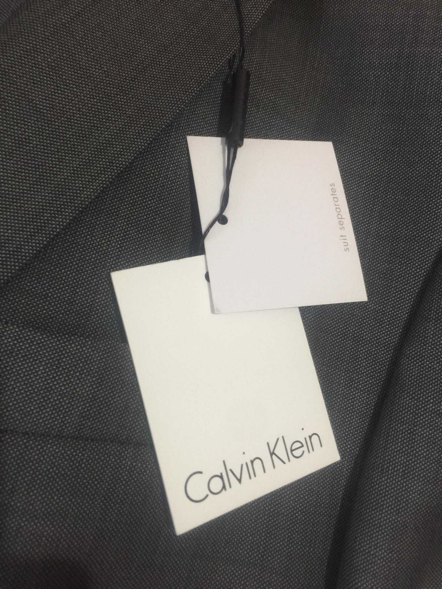 Calvin Klein мъжки костюм