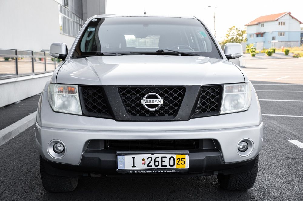 Nissan    Navara