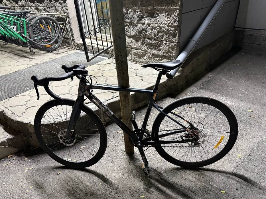 Велосипед  шосейник спортивный