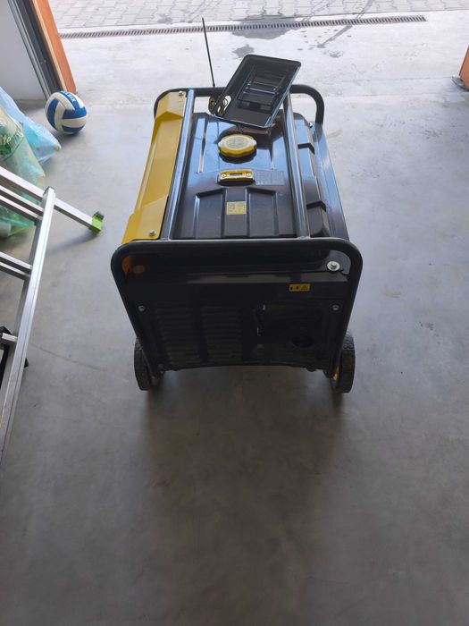 GENERATOR CURENT mono si trifazic Stanley SG5600B - 5KW - NOU