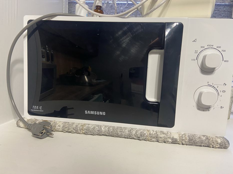 Продам микроволновку Самсунг
