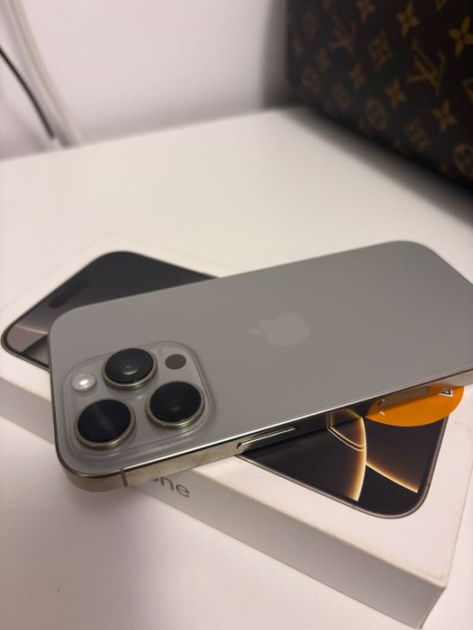 Vand/Schimb iphone 16 pro!