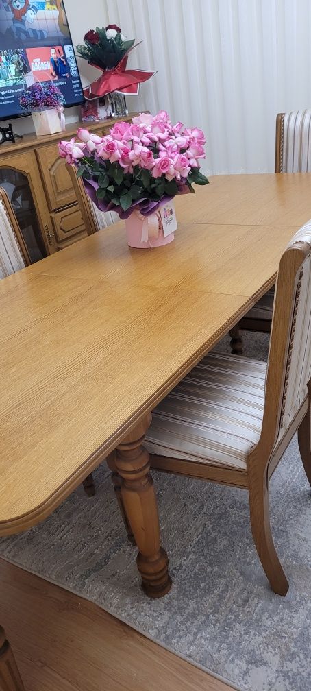 Продам деревянный  белорусский стол из дуба со стульями