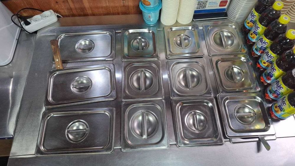 Витринный холодильник для фруктов и разных топпингов