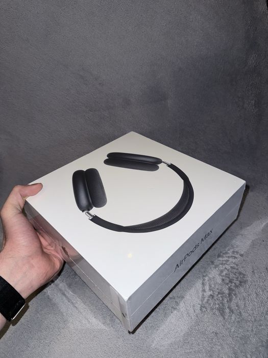 Apple AirPods Max sigilate, noi