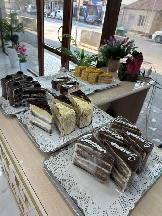 To’rt va Turli shirinliklar