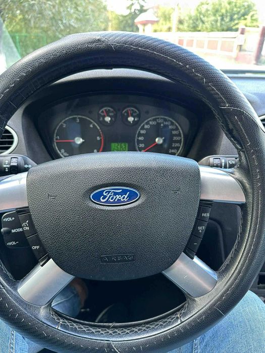 Vând Ford Focus , an 2006