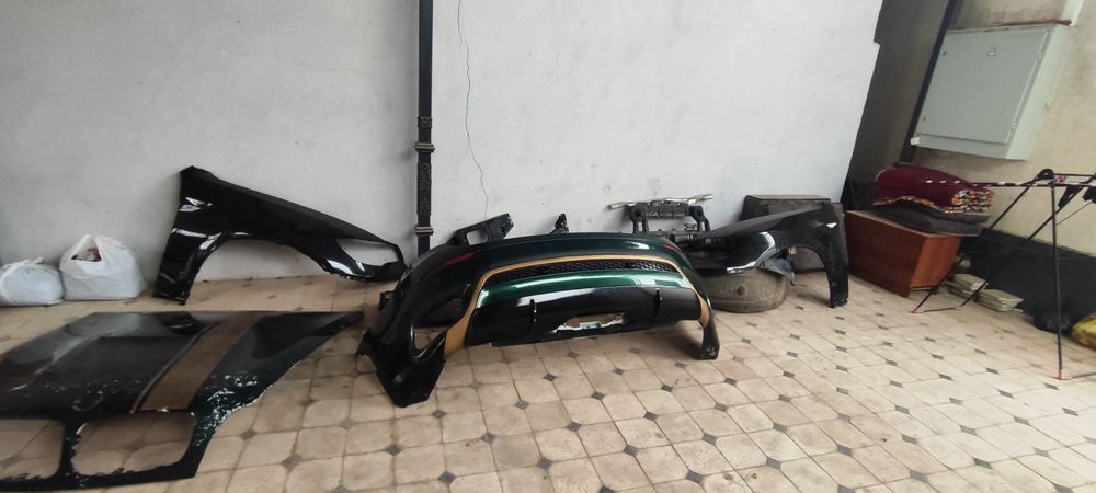 Продам кузовные запчасти на BMW x6 е 71