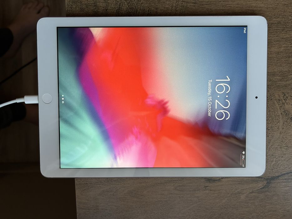 Ipad Air 9.7 инча, 16GB