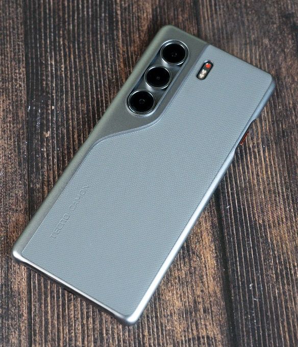 Tecno comon 40 pro