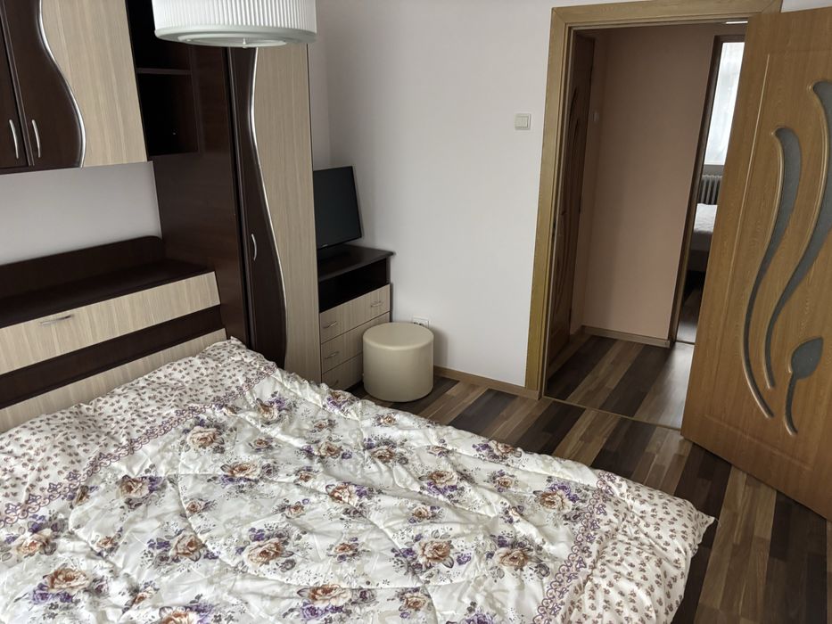 Vand ap cu 3 camere mobilat si utilat!