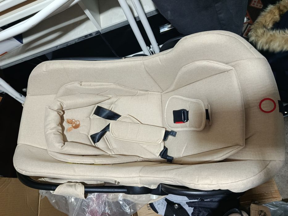 Продавам нова количка  CANGAROO ELLADA