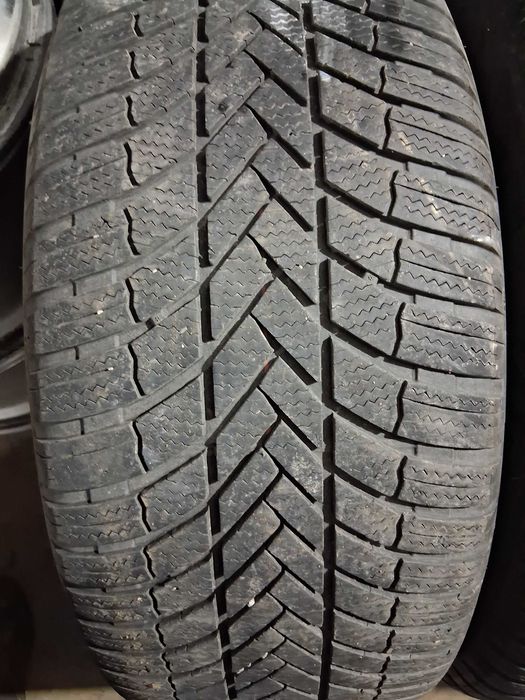 Зимни гуми 255/55/18