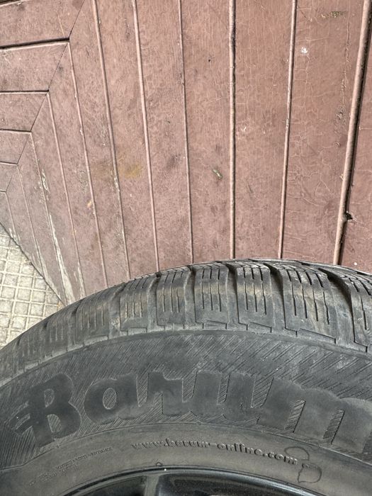 Зимни гуми 235/65/17