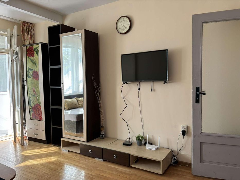 Дава се под наем Двустаен апартамент в Варна, Спортна зала - 50 кв.м за 400 € - Снимка #2