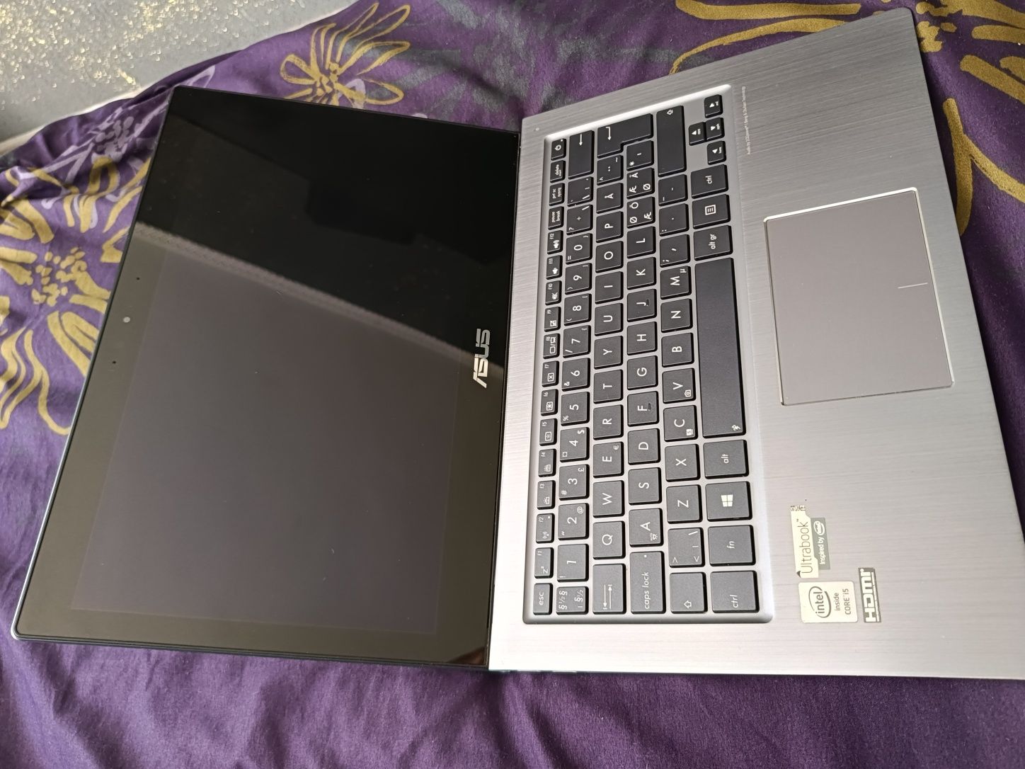 Asus Zeenbook UX302L I5, TouchScreen, 256Gb, 8Gb Ram