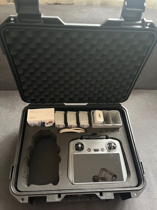 DJI mini 4 pro FLY more combo