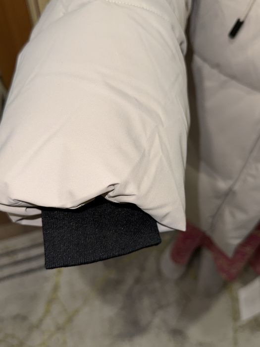 Продаю женскую куртку