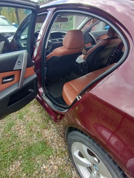 Vând sau schimb BMW