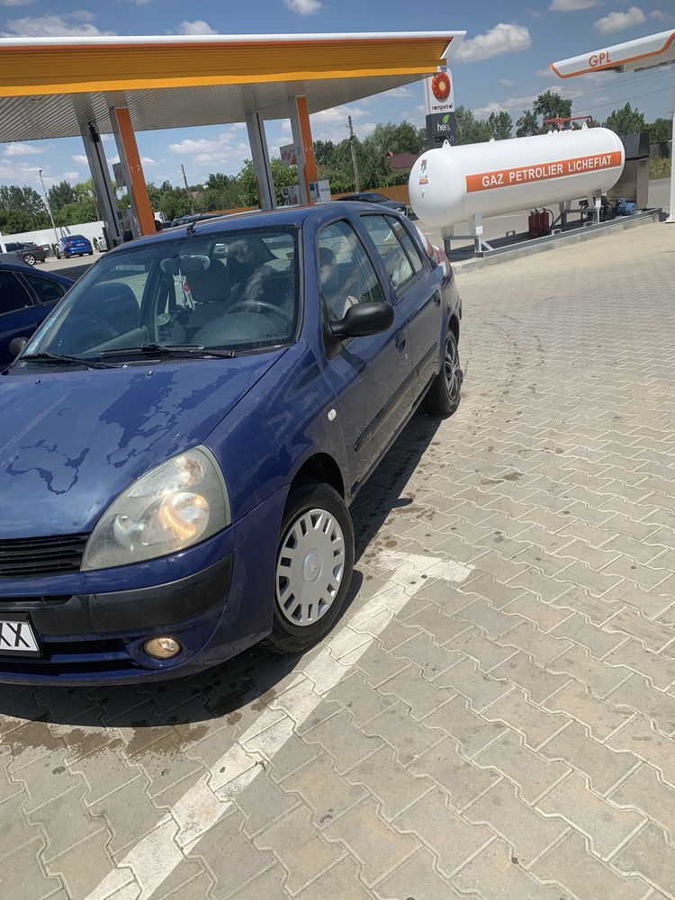 Vînd    Renault clio