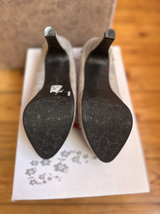 Дамски обувки на ток