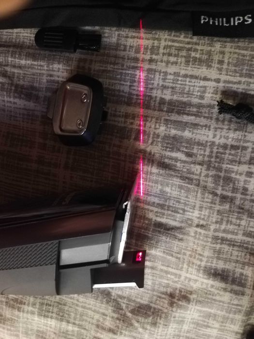 Trimmer barba Philips seria 9000 cu laser nou!