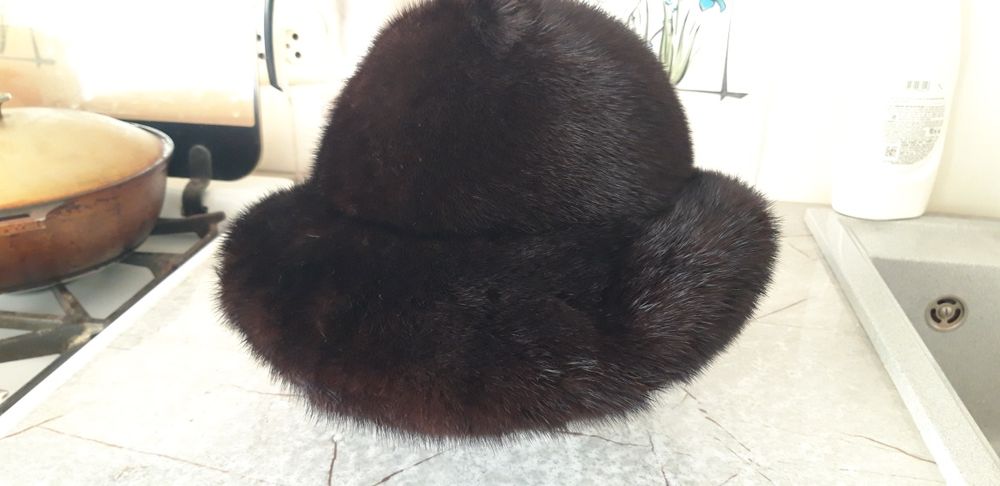 Продам женскую норковую шапку