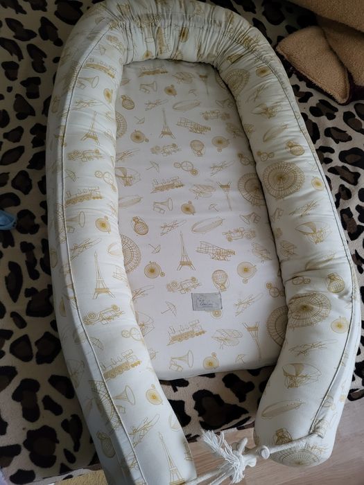 Vând baby nest CamCam