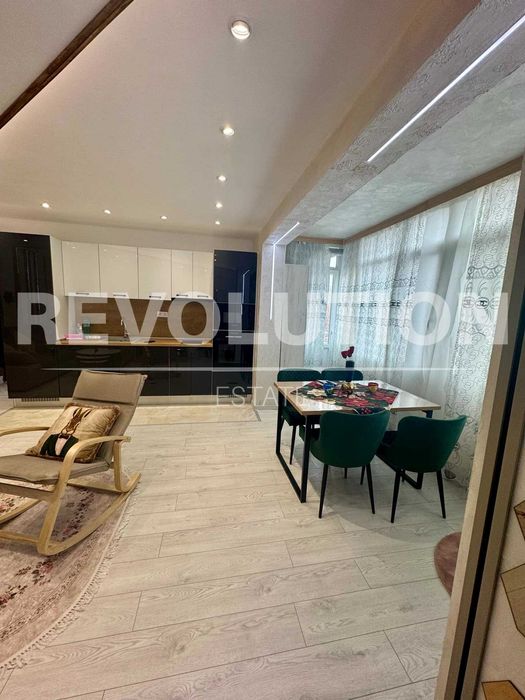 Продава се Тристаен апартамент в Пловдив, Кършияка - 80 кв.м за 2188 €/кв.м - Снимка #1