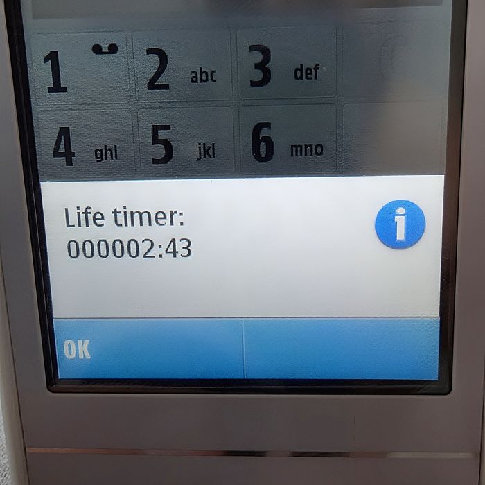 Nokia C6-00 White Edition