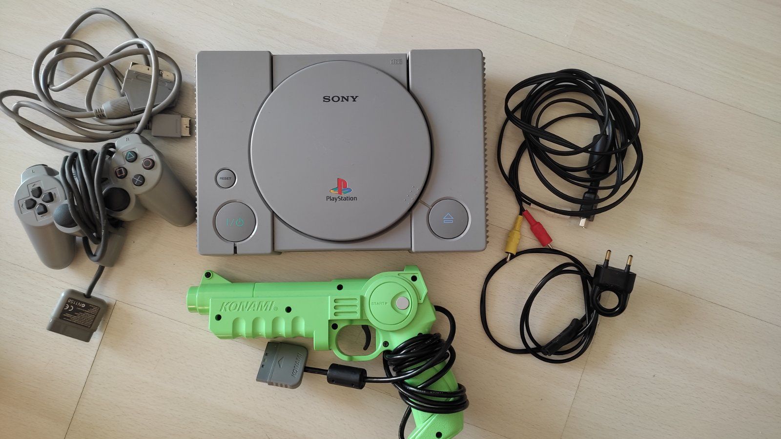 Sony Playstation 1, SCPH-7502, пистолет и джойстик, сони плейстейшън