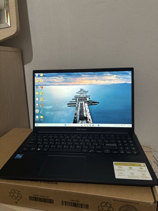 Продам или обменяю на айфон ASUS VivoBook
