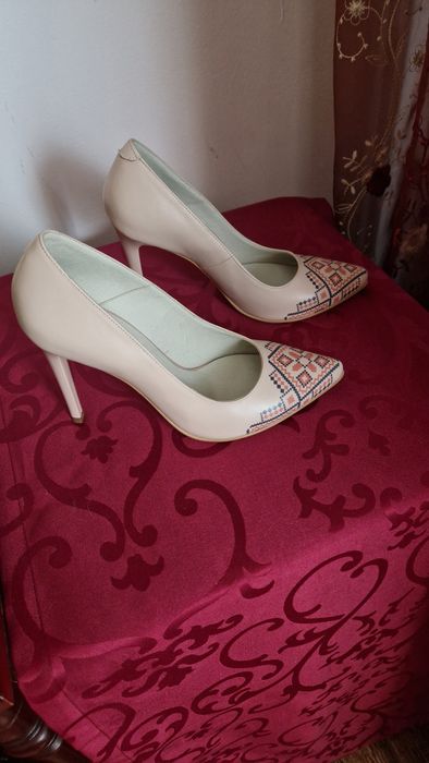 Pantofi piele marimea 37