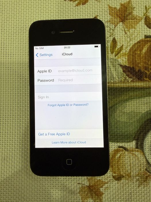 Iphone 4 32GB Negru/ Iphone 4S 16GB Alb