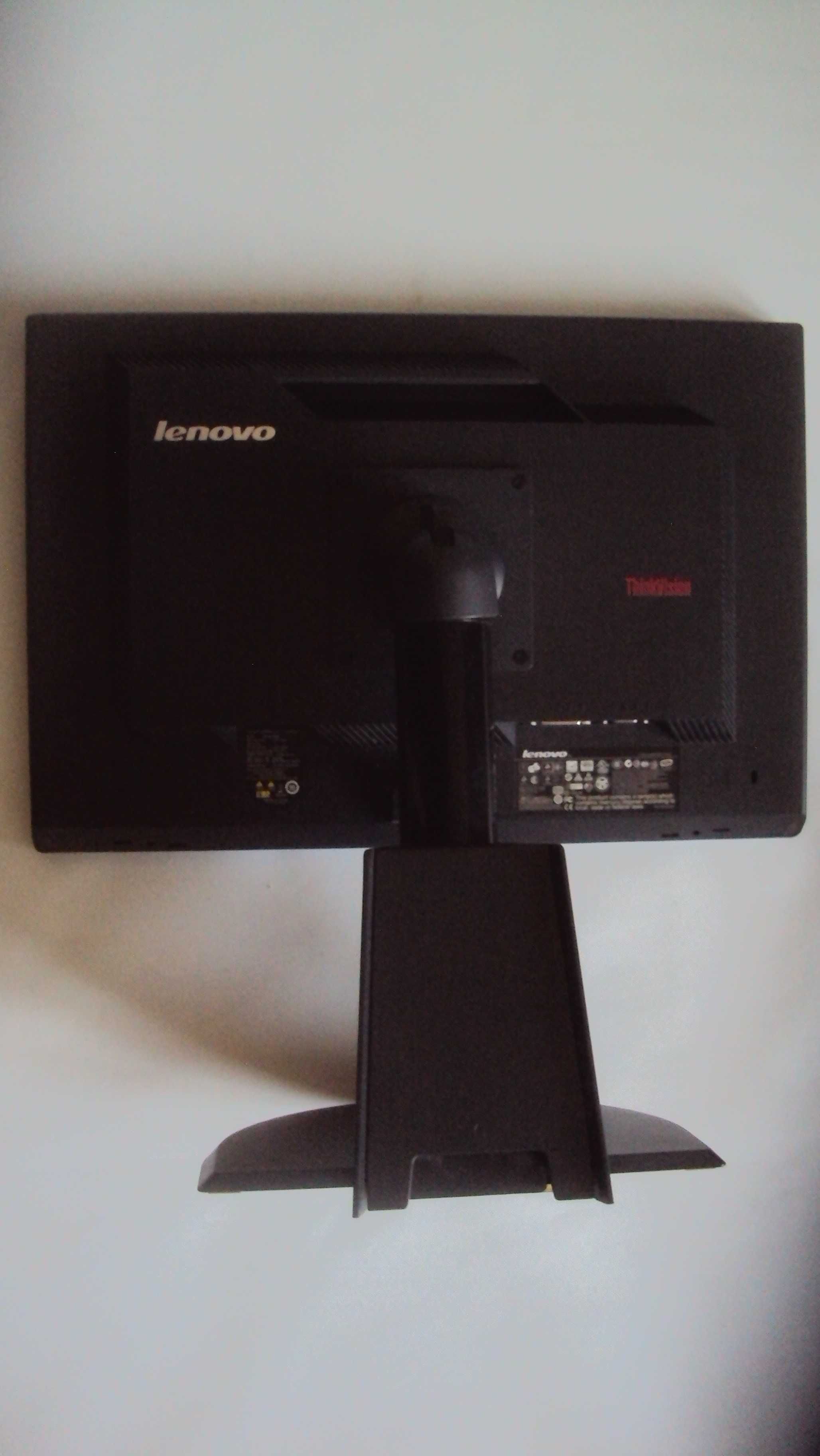 Телескопична въртяща се стойка за монитор с Lenovo ThinkVision