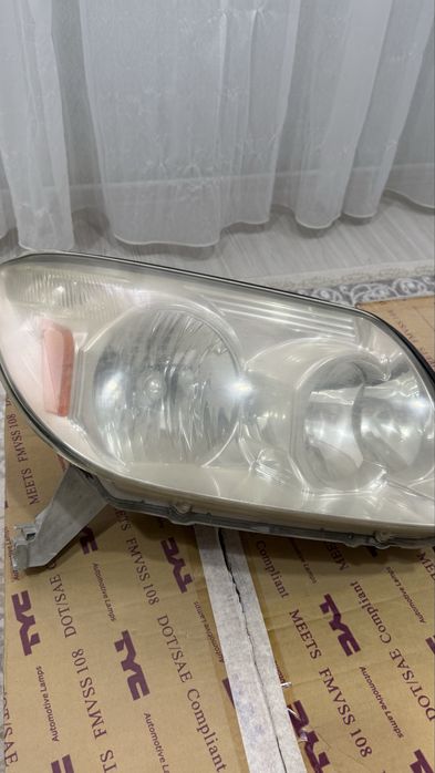 Передние фары toyota 4runner