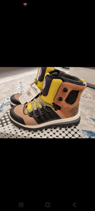 Ghete Adidas by Stella McCartney